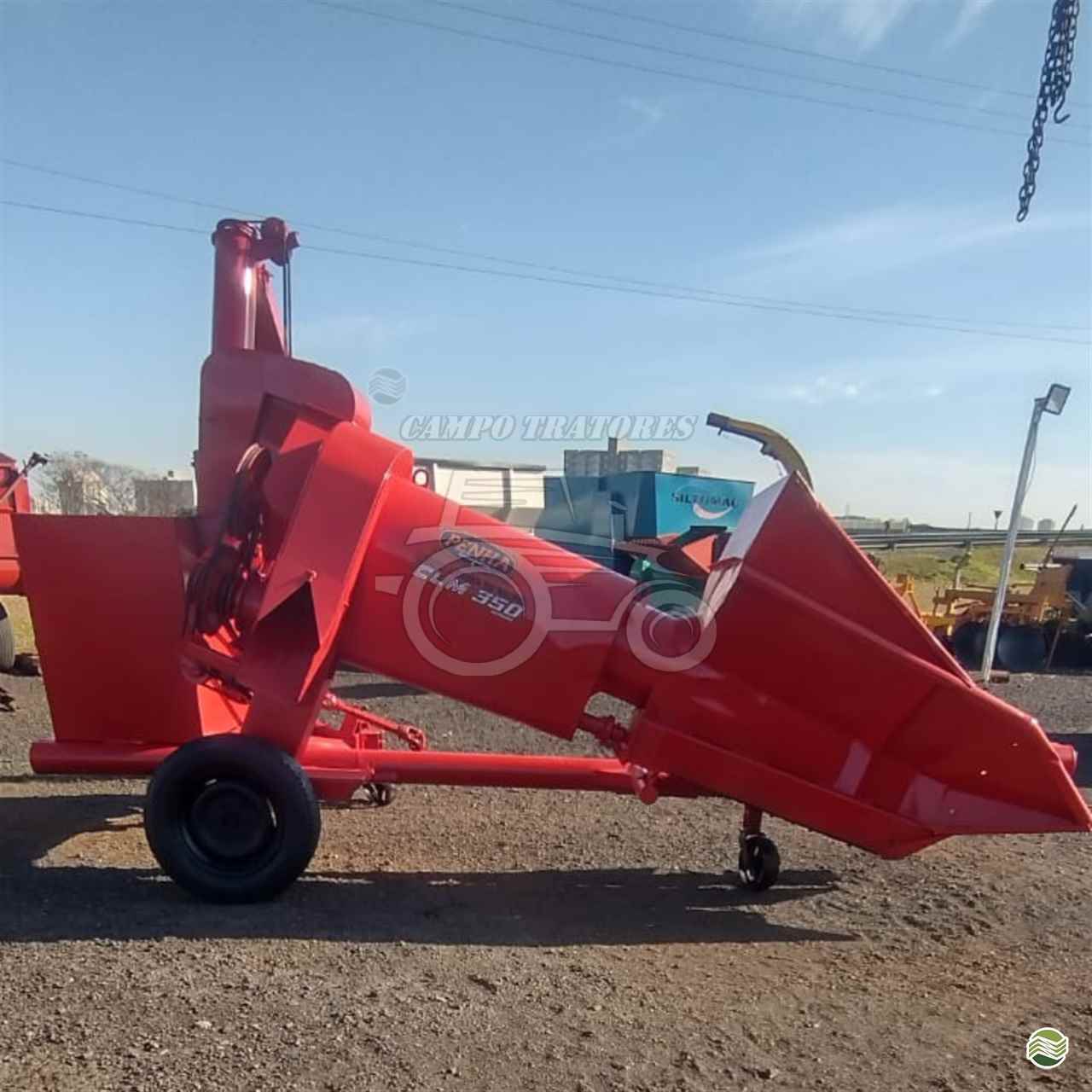 IMPLEMENTOS AGRICOLAS COLHEDORAS COLHEDORA DE MILHO 1 LINHA Campo Tratores SAO CARLOS SÃO PAULO SP